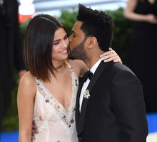 Ten wieczór należał do Seleny Gomez i The Weeknd.