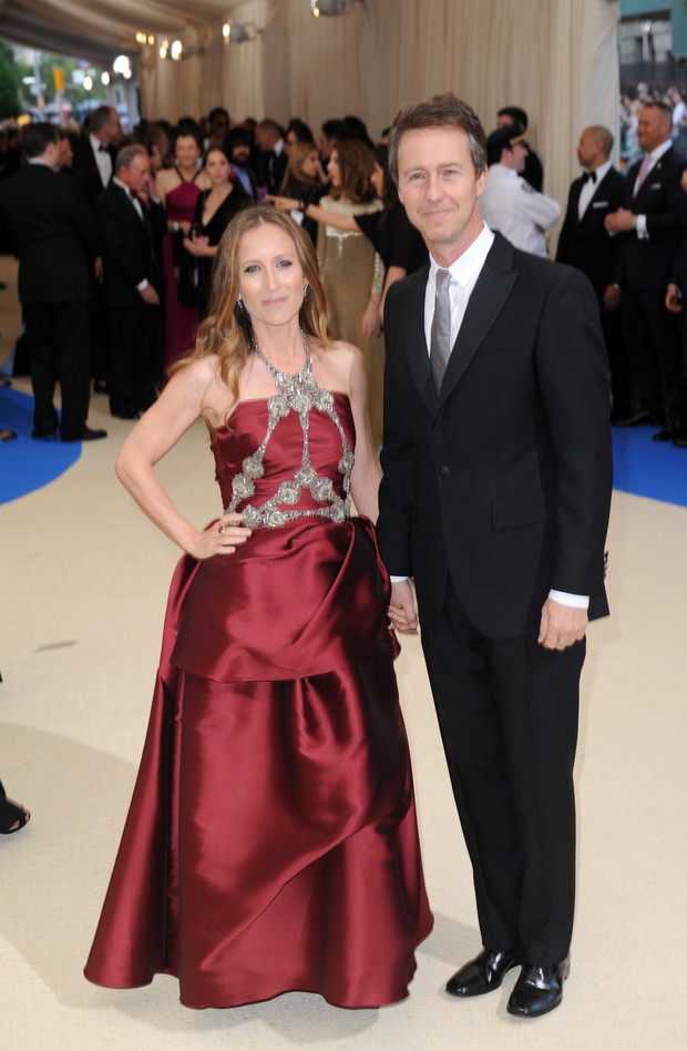 Edward Norton i Shauna Robertson