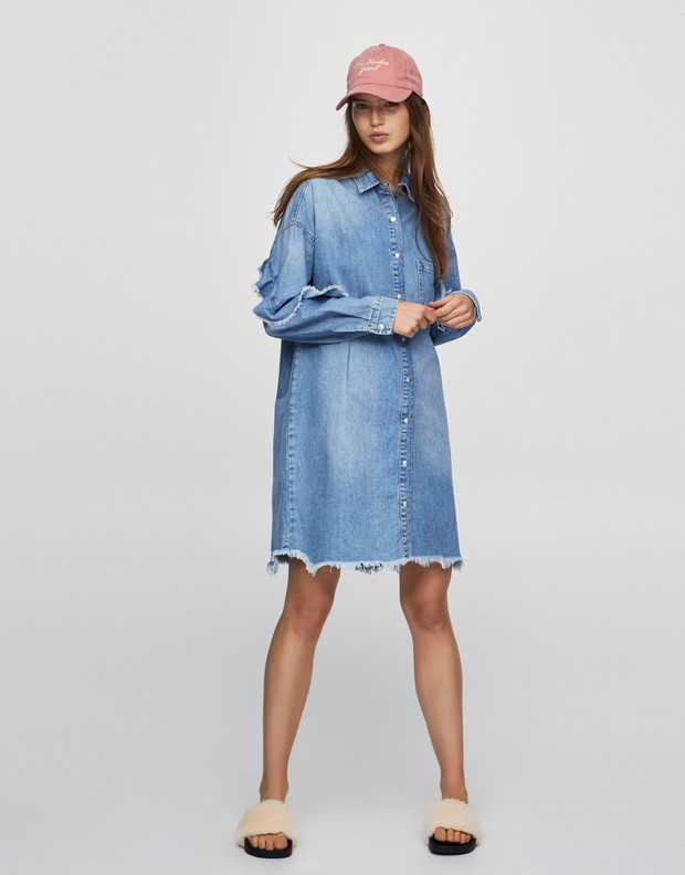 Najmodniejsze wiosenne sukienki z sieciówek do 150 zł - Pull&Bear 139 zł