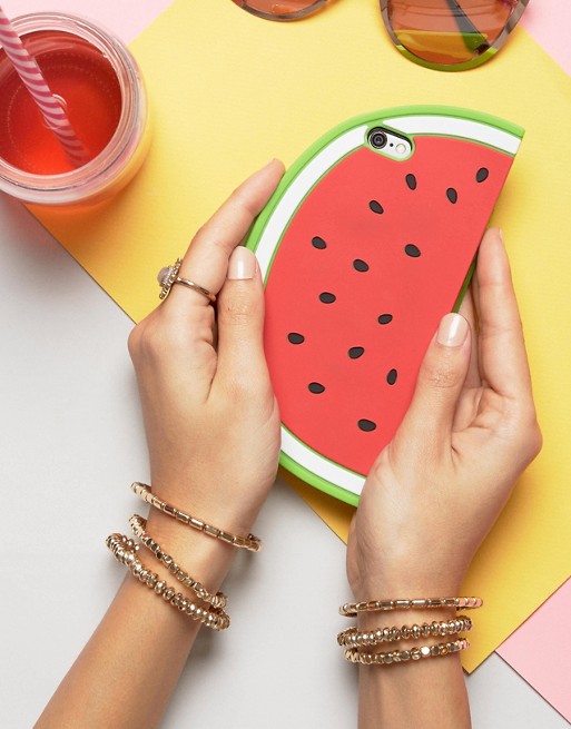 Etui na telefon w kształcie arbuza. Asos, 31 zł.