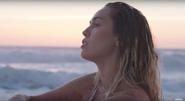 Już jest singiel „Malibu” Miley Cyrus