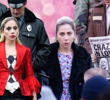 Lady Gaga jako Hailey