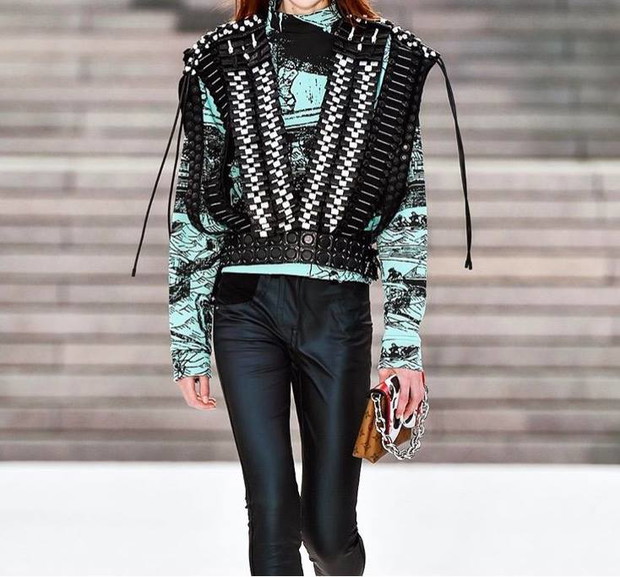 Modelki na pokazie Louis Vuitton