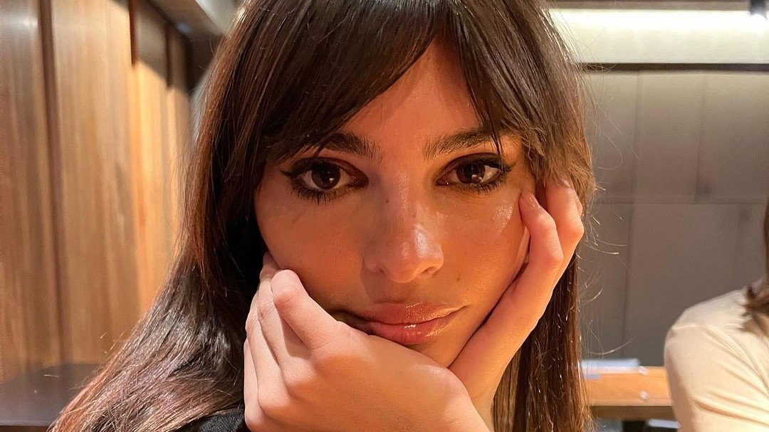 Emily Ratajkowski w mocnym wyznaniu, dlaczego zrezygnowała z aktorstwa. „Hollywood jest poj***ne. Czułam się, jak kawał mięsa, który ludzie po prostu oceniają”
