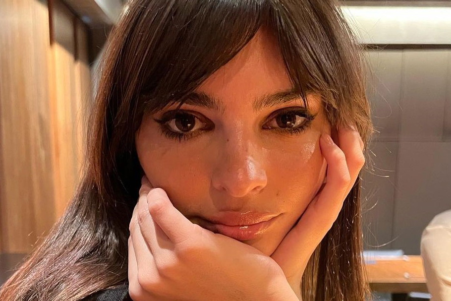 Emily Ratajkowski w mocnym wyznaniu, dlaczego zrezygnowała z aktorstwa. „Hollywood jest poj***ne. Czułam się, jak kawał mięsa, który ludzie po prostu oceniają”
