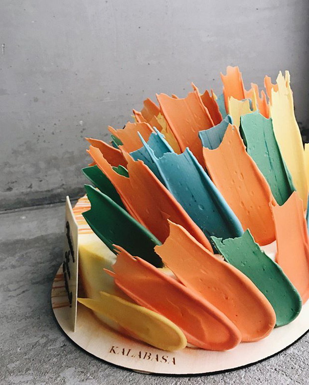 Brushstroke cakes to najnowszy trend w cukiernictwie