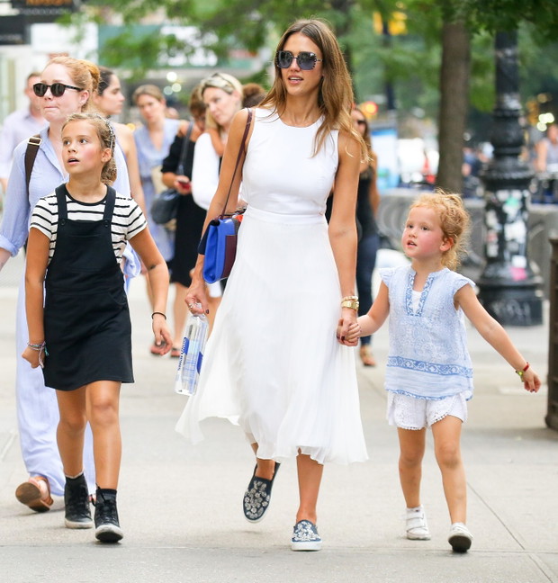 Piękne mamy i ich dzieci - Jessica Alba i Honor Marie Warren i Haven Garner Warren