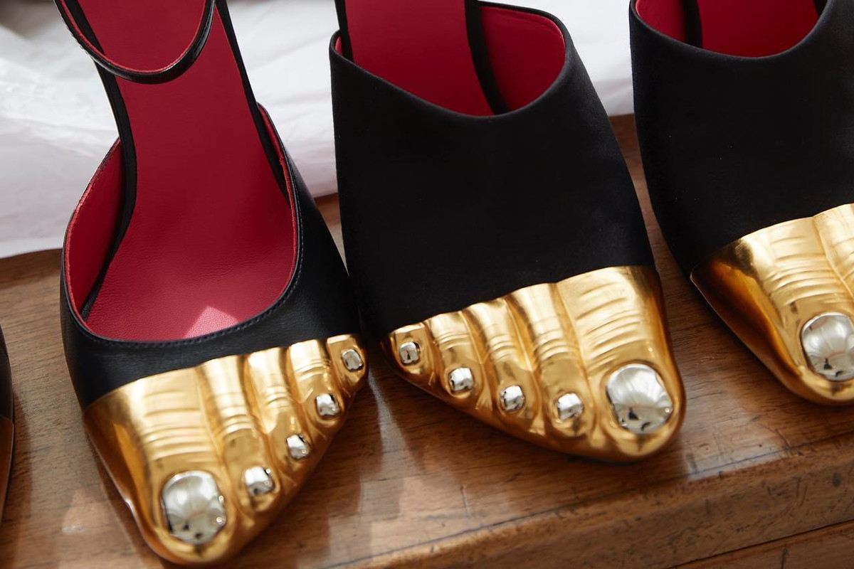 Buty z palcami zachwycają i śmieszą. Nie da się pozostać wobec nich obojętnym