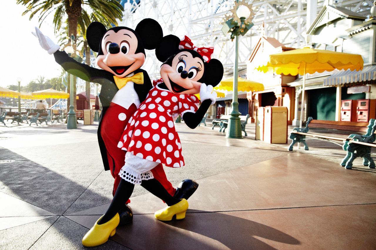facebook.com/pg/Disneyland