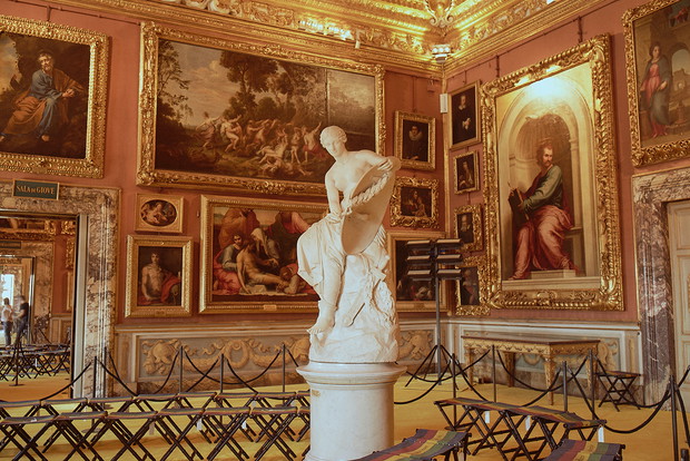 Gucci Cruise 2018 - wnętrze pałacu Palazzo Pitt we Florencji