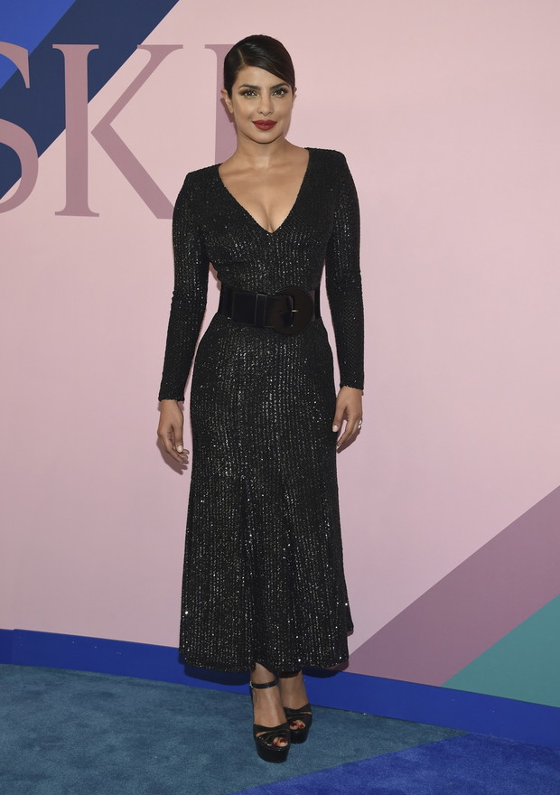 Gwiazdy na gali CFDA Fashion Awards 2017 - Priyanka Chopra