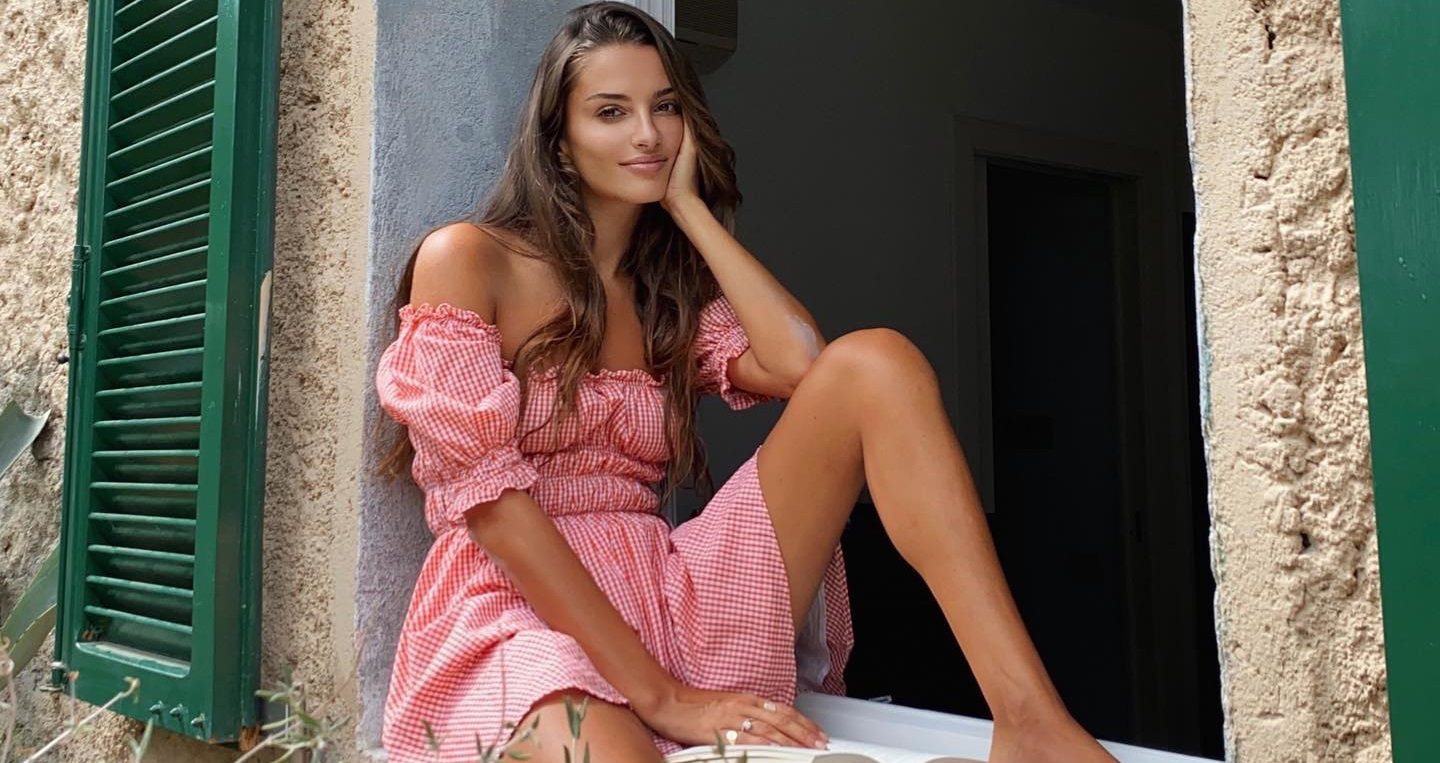 Sukienki, które latem noszą Włoszki. 7 modeli spodoba się wszystkim miłośniczkom stylu italian chic