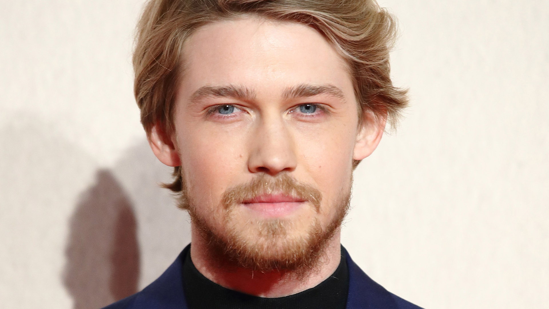 joe-alwyn1-71f5e72