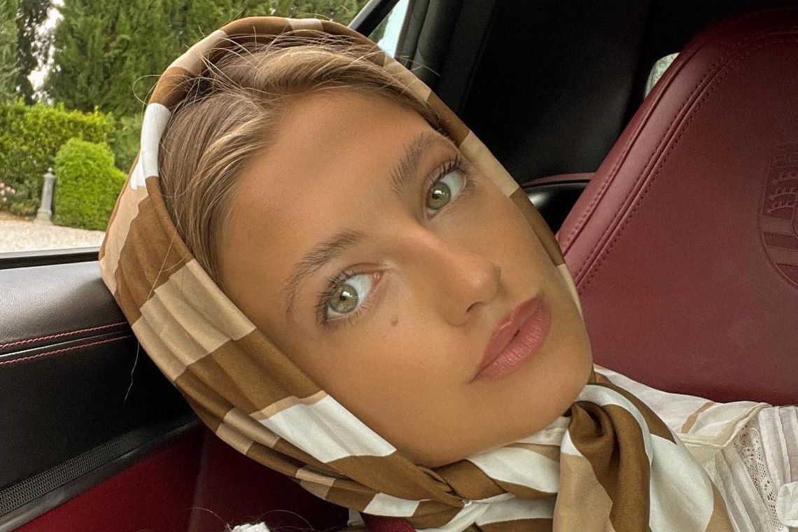 Jestem redaktorką urody i lubię make-up no make-up. W mojej kosmetyczce nie może zabraknąć tych 7 kosmetyków do makijażu