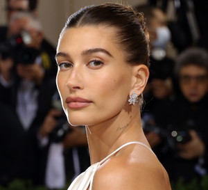 Hailey Bieber
