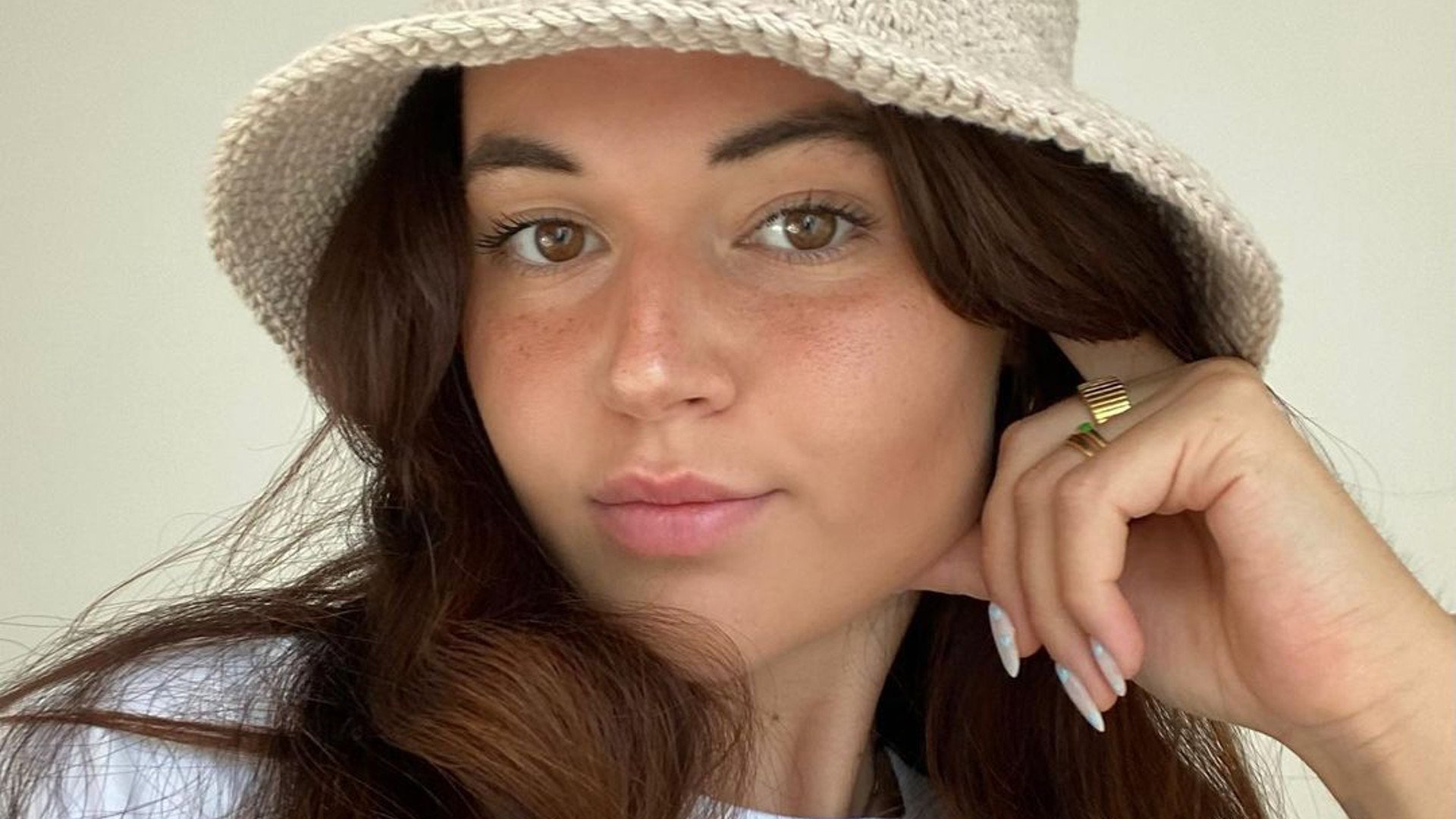 Bronzery w sztyfcie