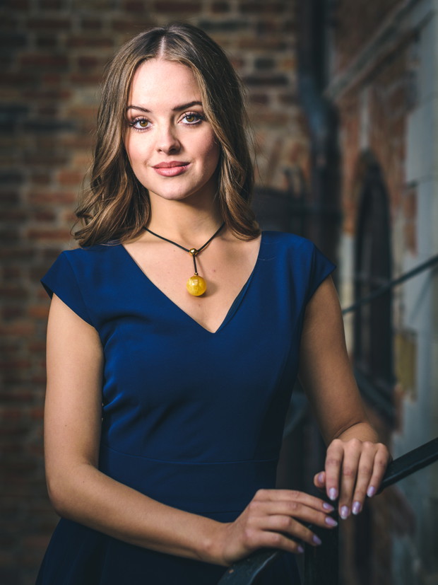 Podczas wizyty w Gdańsku księżna Kate otrzyma kolię bursztynową Qule marki S&A Jewellery Design.