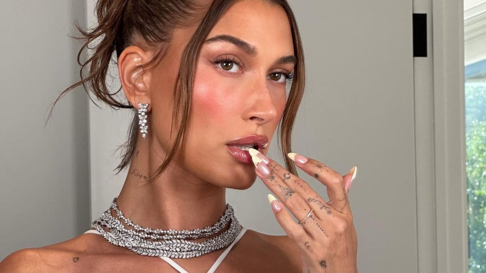 hailey-bieber-82de041