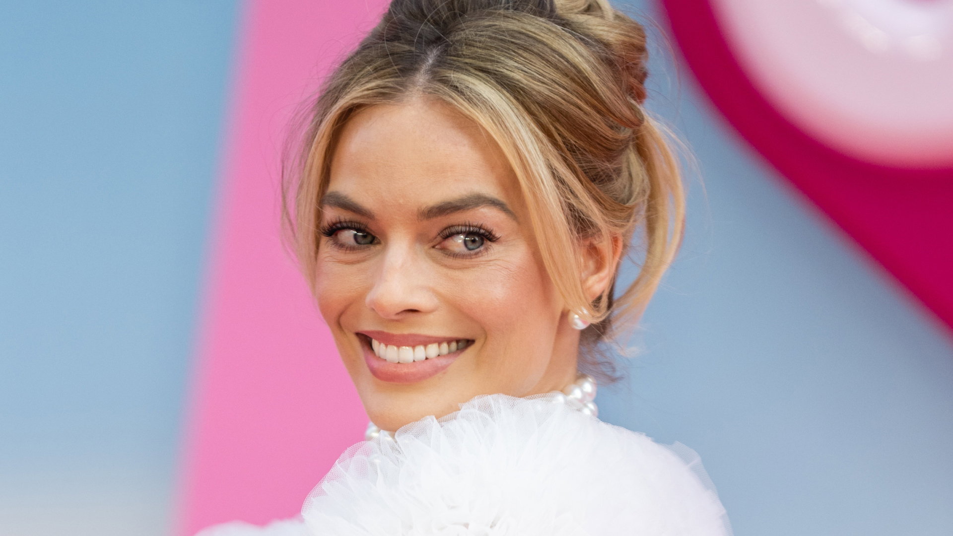margot-robbie1-db39878