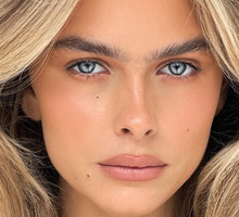 Kryjący podkład do makijażu make-up no make-up istnieje. Wypróbowałam go na własnej skórze