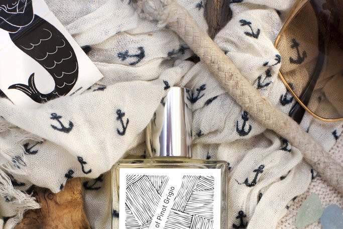 Perfumy o zapachu wina marki Kelly + Jones