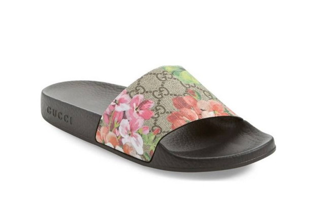 Klapki Gucci blooms supreme slide sandal, ok. 1200 zł