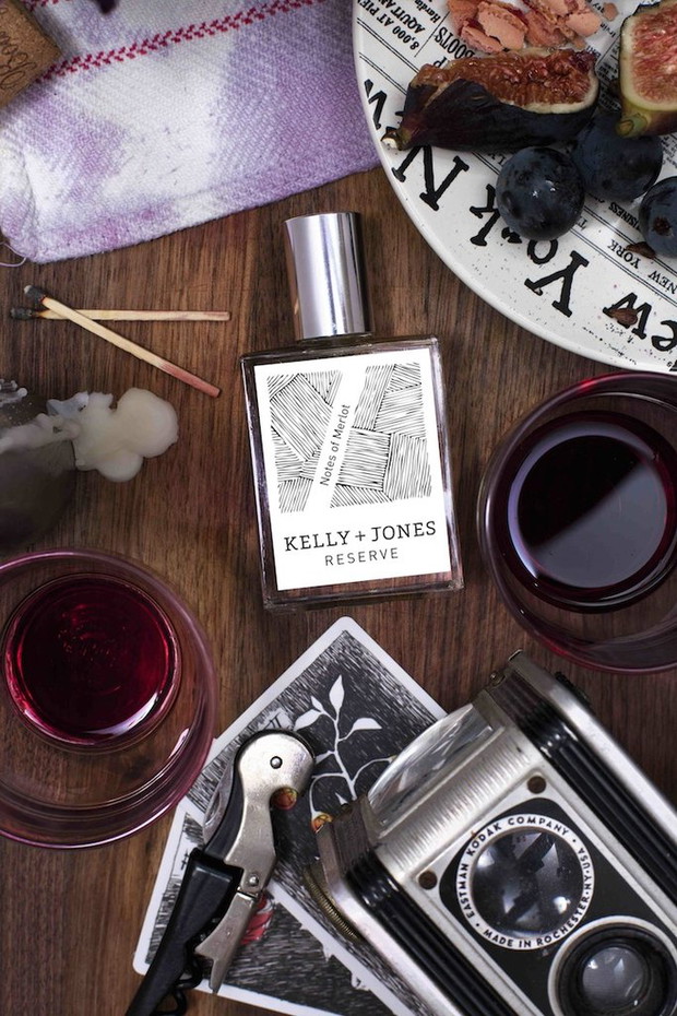 Perfumy o zapachu wina marki Kelly + Jones