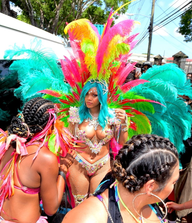 Rihanna w oryginalnym stroju na Barbados Crop Over Festival