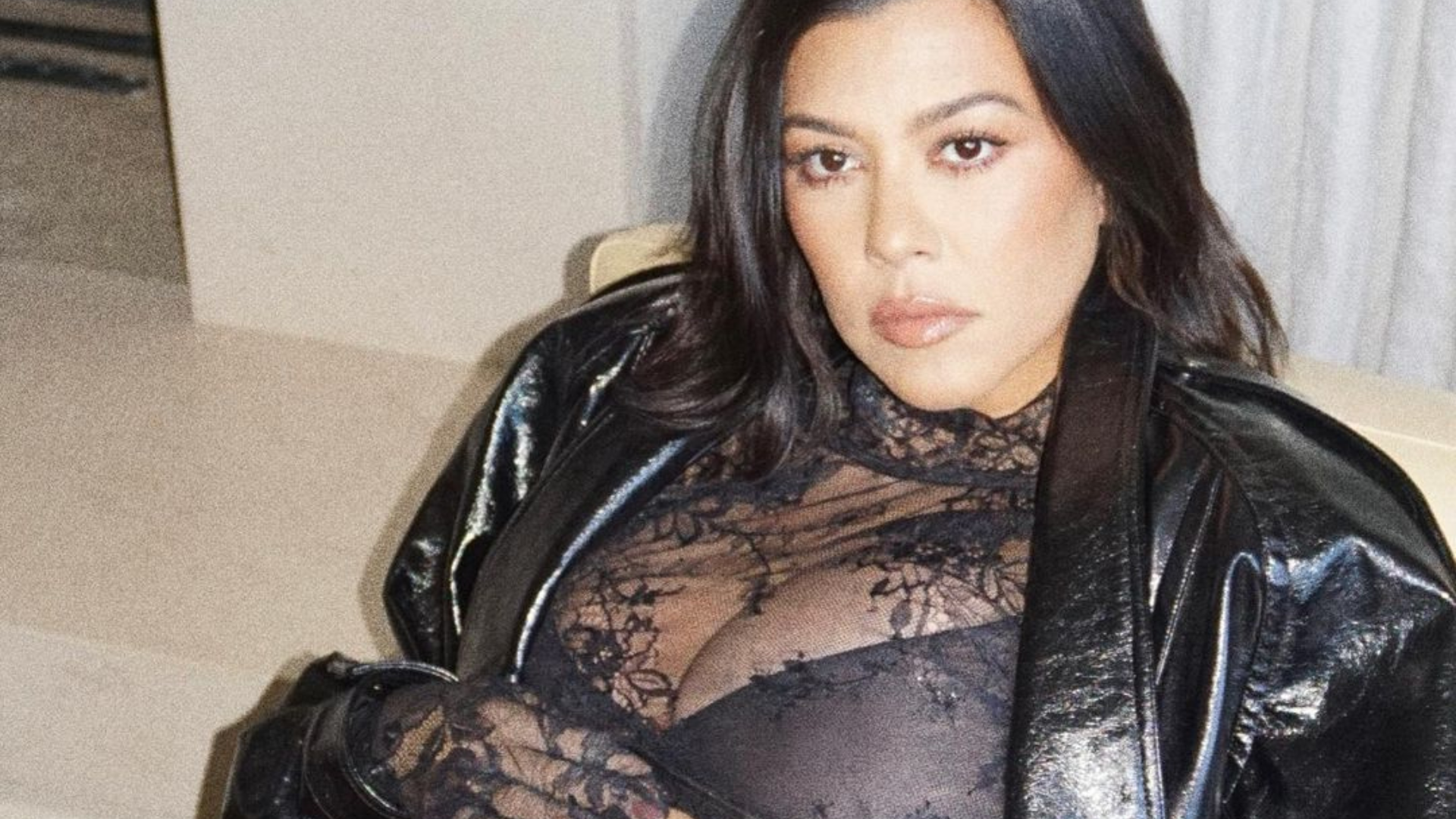 kourtney-kardashian-8f9ea9c