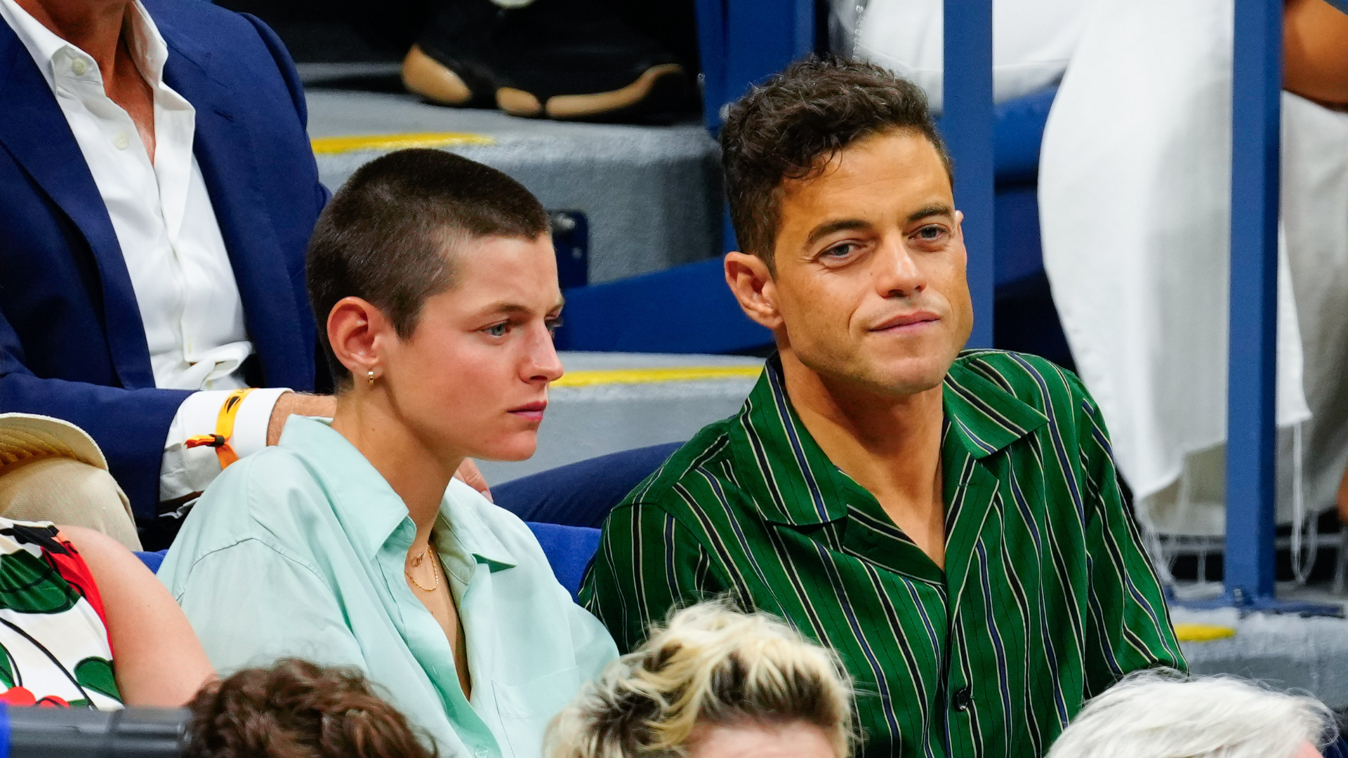 rami-malek-i-emma-corrin-f8f5051