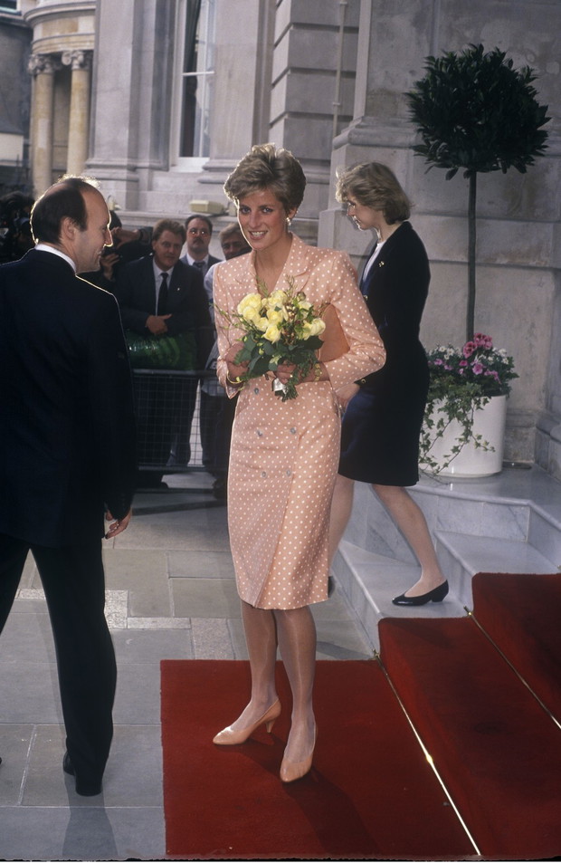 Księżna Diana i jej niezapomniany styl