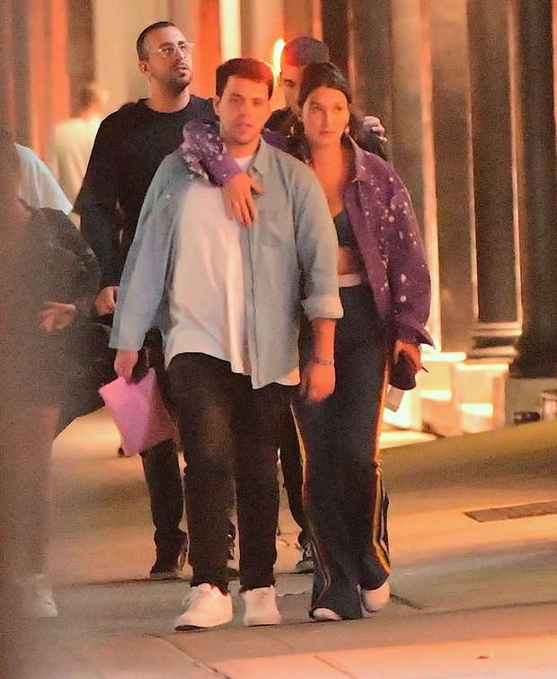 Bella Hadid w towarzystwie DJ-a Daniela Chetrita