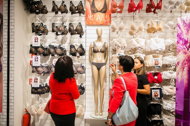 Karolina Gilon oficjalną ambasadorką Tezenis Polsce - pressday marki Tezenis w CH Arkadia w Warszawie