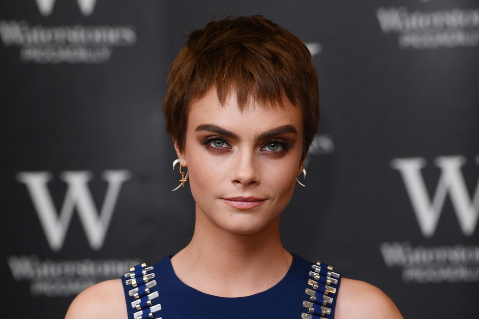 Cara Delevingne na premierze swojej książki