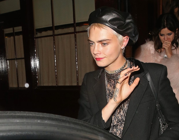 Cara Delevingne w drodze na imprezę The Love Magazine