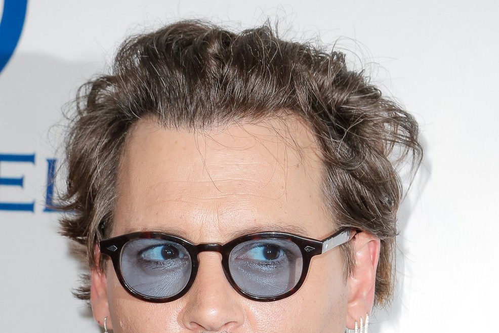 Johnny Depp gra na gitarze w zespole Hollywood Vampires