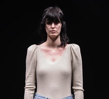 Thong jeans czyli jeansy w formie stringów na pokazie Thibauta w ramach Amazon Fashion Week