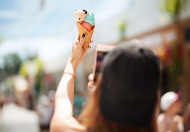 Teraz zdjęcia z wakacji i inne starsze ujęcia bez problemu będzie można dodać do swojej rolki Insta Stories.