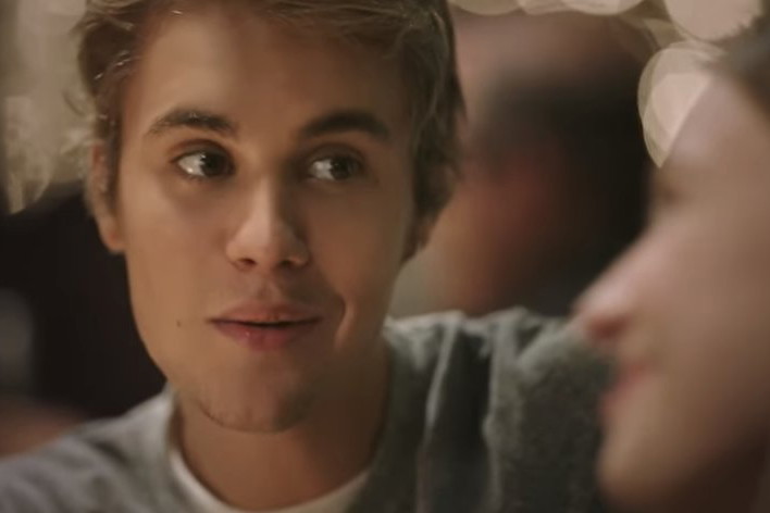 Justin w reklamie, która mogłaby być teledyskiem do jego utworu „Friends”