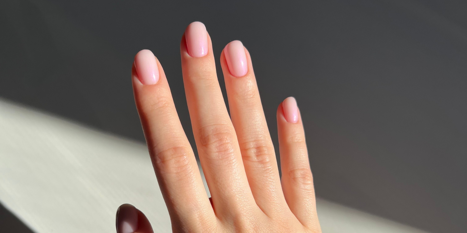 minimalistyczne-paznokcie-balletcore-nails2-e17d3fd