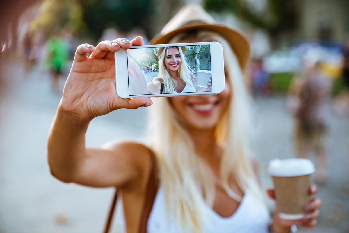 Ostatni hit - selfie z efektem bokeh