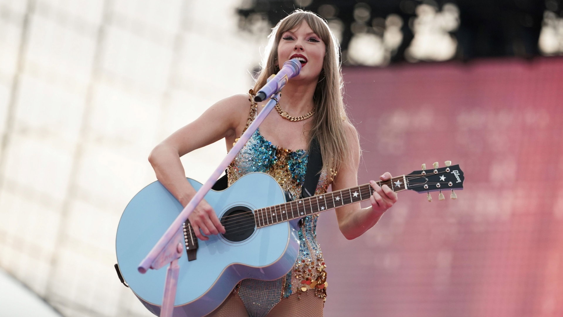 to-kwintesencja-stylu-taylor-swift-jestes-swiftie-na-pewno-tez-masz-to-w-swojej-szafie-c9b4a98