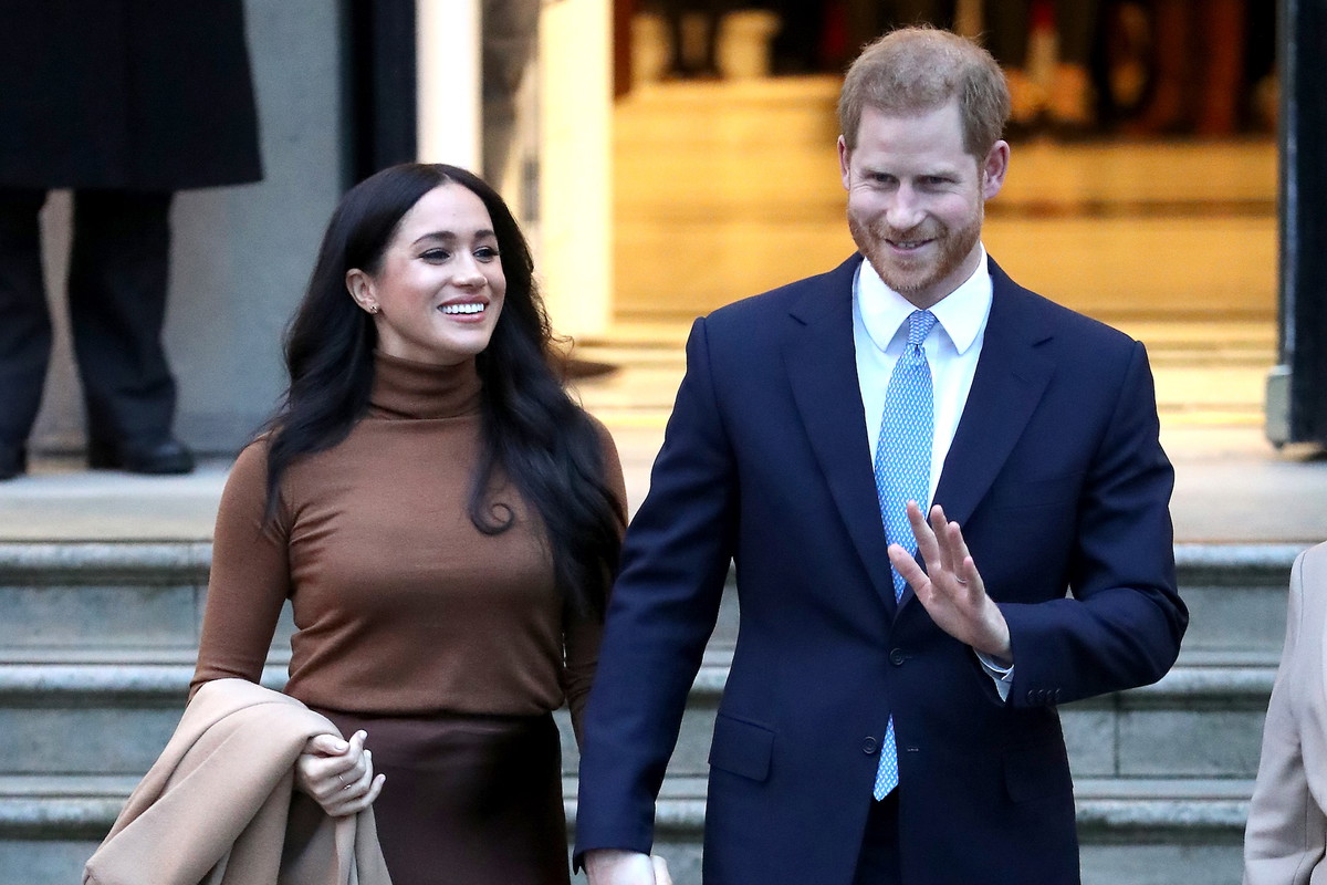 Meghan Markle i książę Harry opuszczają brytyjski dwór! Para rezygnuje z obowiązków rodziny królewskiej i wyprowadza się z Wielkiej Brytanii.