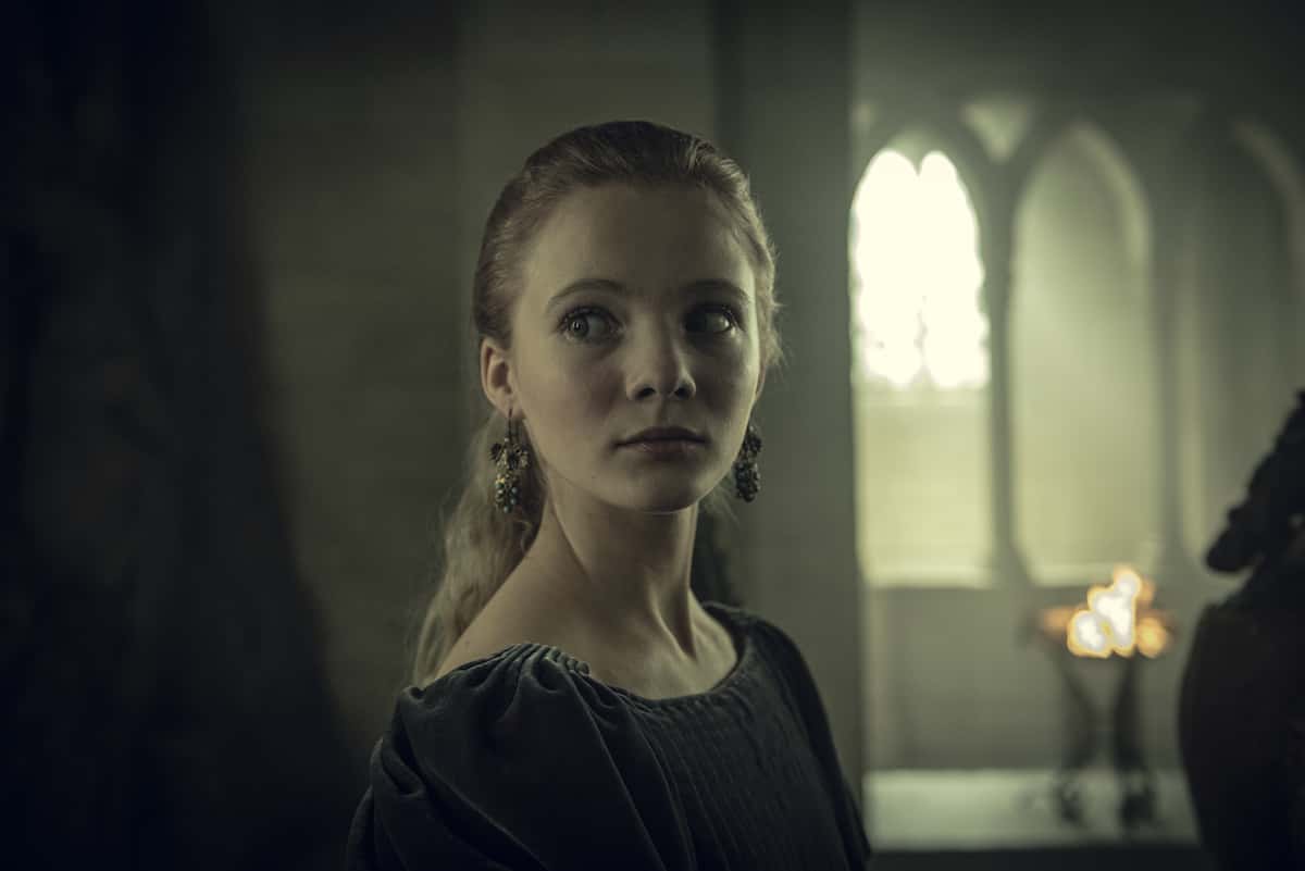 W „Wiedźminie” w rolę czarodziejki Ciri wcieliła się brytyjska aktorka, 18-letnia Freya Allan.