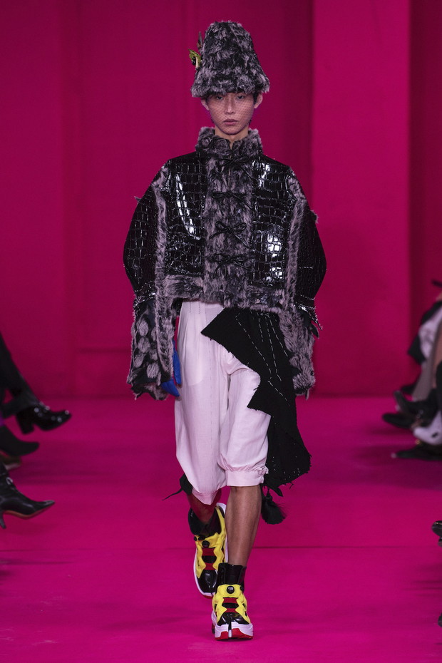 Tabi sneakers na pokazie Maison Margiela haute couture na wiosnę-lato 2020