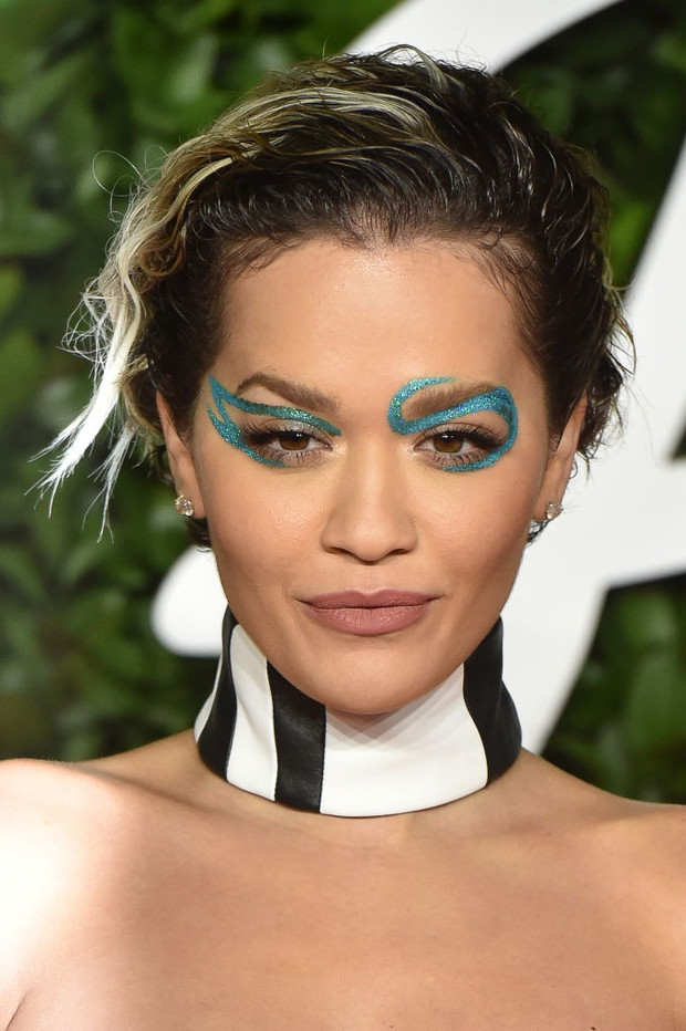 Trendy wiosna 2020: Krótkie fryzury - Rita Ora