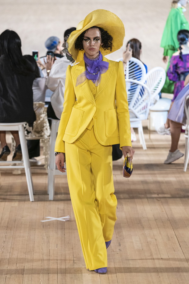 Trendy wiosna-lato 2020: Garnitury (i kapelusze po raz kolejny!) / Marc Jacobs