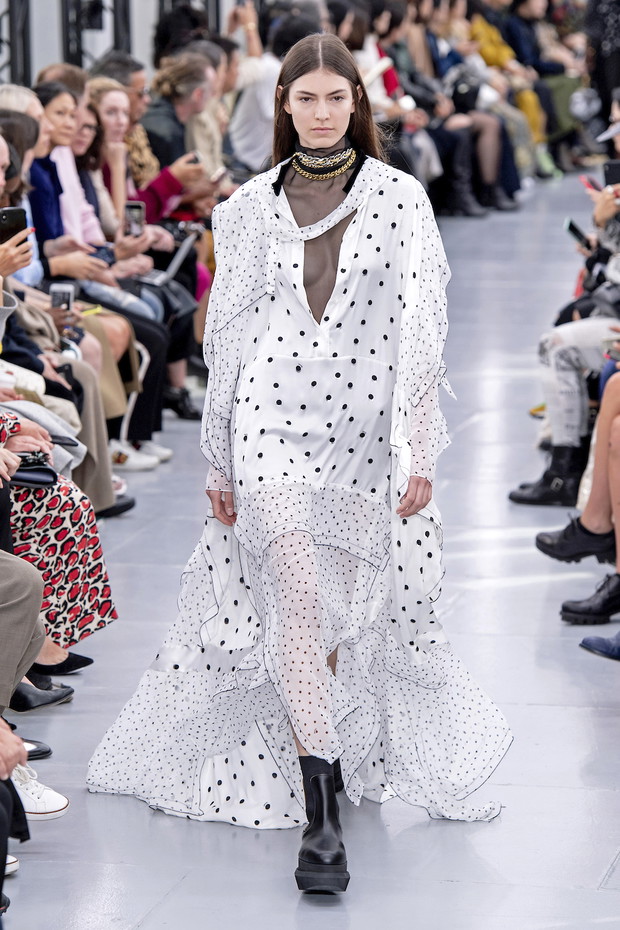 Trendy wiosna-lato 2020: Grochy / Sacai