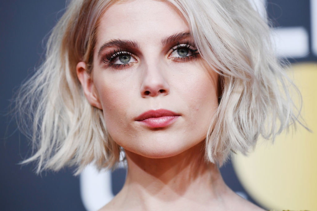 Lucy Boynton nosi torebkę polskiej marki! Dziewczyna Ramiego Maleka promuje rodzimą projektantkę