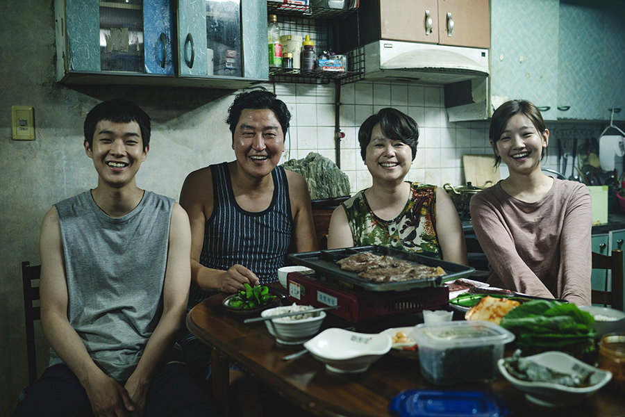 „Parasite” jako serial na HBO! Bong Joon-ho pracuje nową wersją filmu, który zdobył 4 Oscary